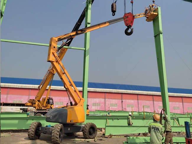 xe nâng người haulotte